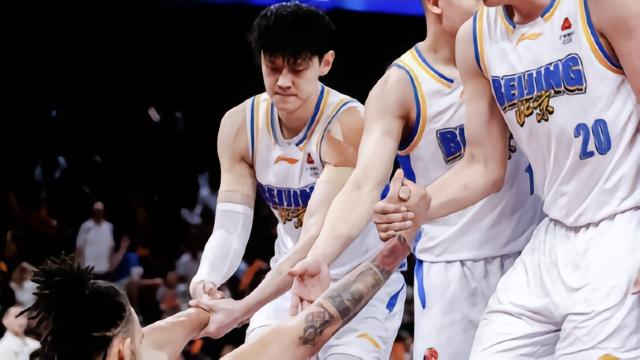 记者:上海并非无懈可击,北京保持防守强度和进攻水准可与之抗衡